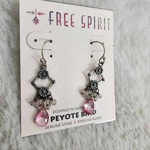 NEW Peyote Bird Free Spirit Pink and Silver Dangling Earrings with Bird Design - Picture 3 of 8